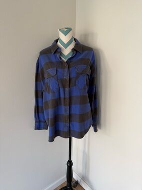 aerie Navy and Black Plaid Button-Up